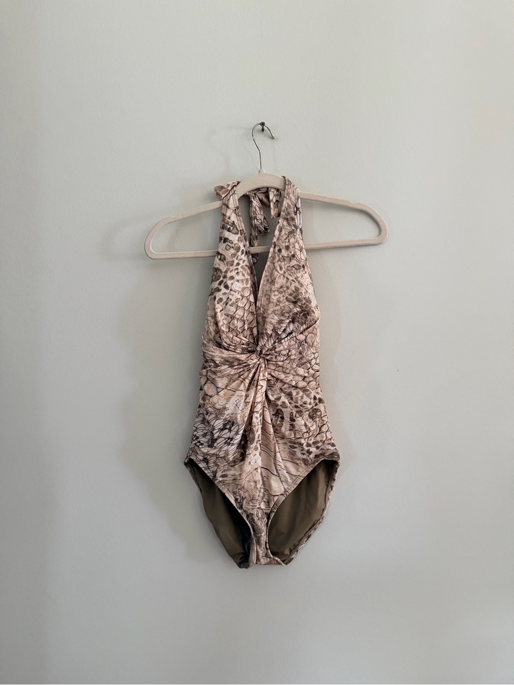 COCO REEF CONTOURS One Piece Swimsuit Sand Croc Print - Picture 3 of 8